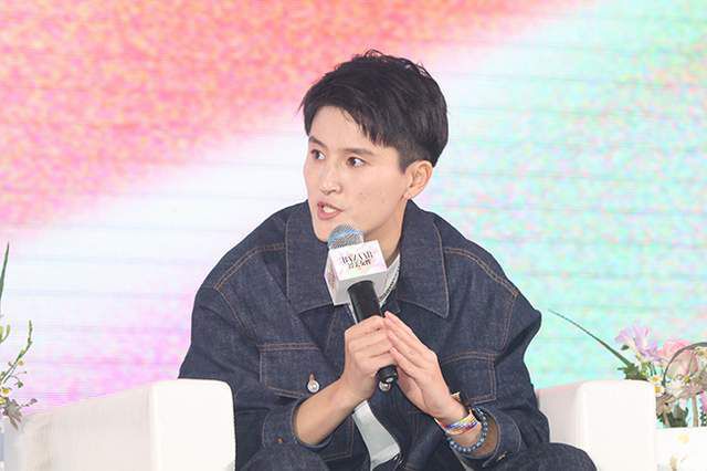 比妻子漂亮的妈妈
